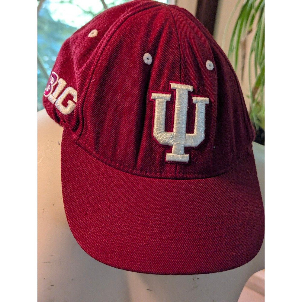 Excellent Indiana Hoosiers embroidered adjustable ball cap Collegiate licensed
